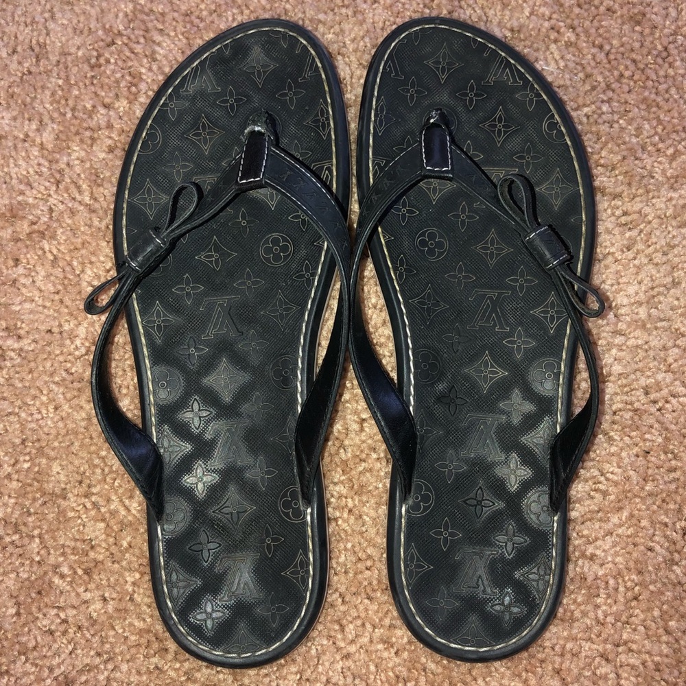 LOUIS VUITTON BLACK LOGO RUBBER SANDALS WITH BOW